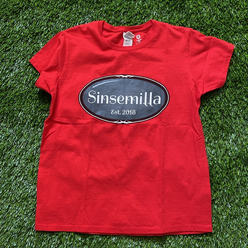 GILDAN. ULTRA COTTON. T-shirt. Fun red r-shirt. Sin SEMILLA. 100% cotton.